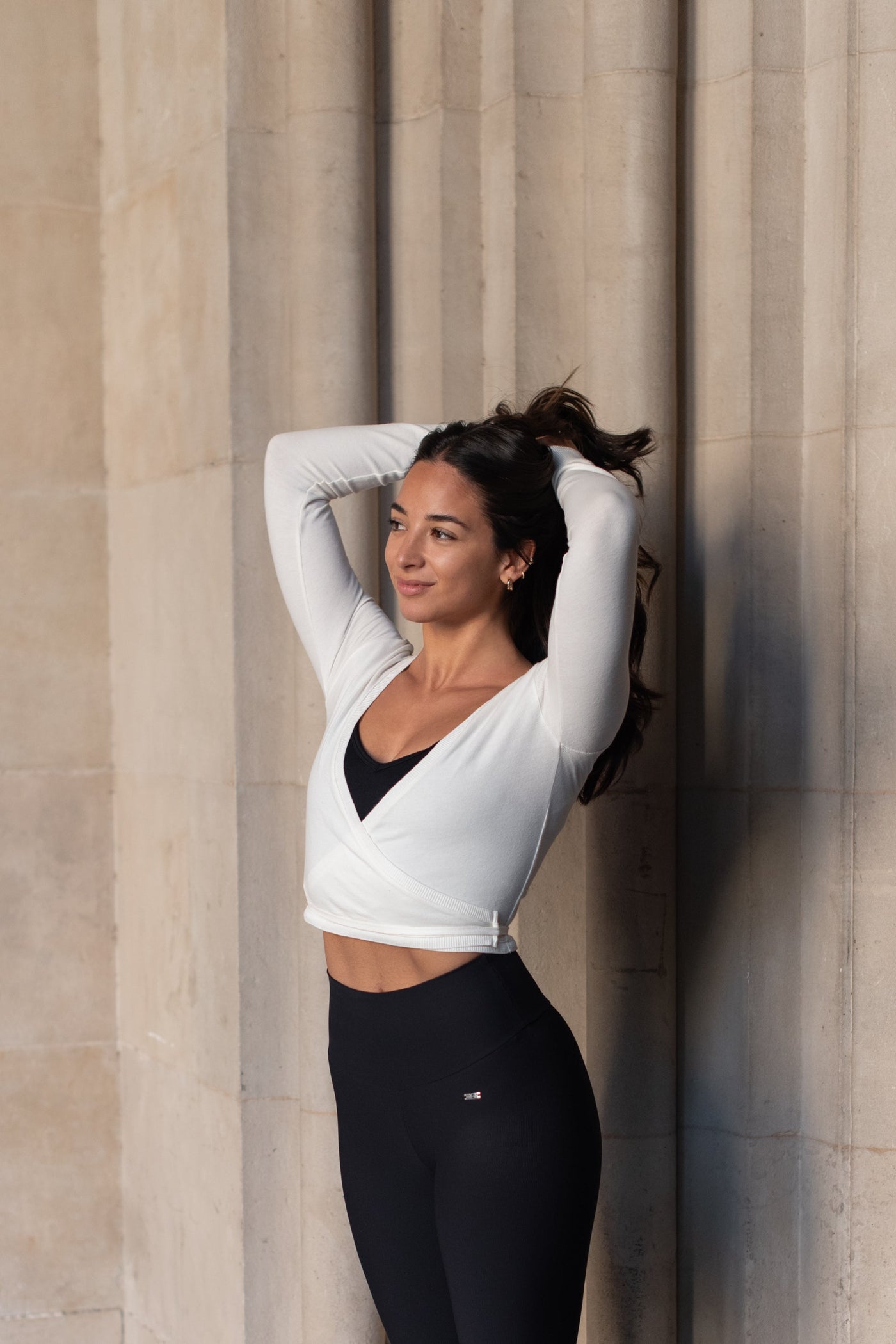 Venus Jacket en Blanco-Jackets-Tienda Ropa Leggings Yoga Sostenibles Reciclados Mujer On-line Barcelona Believe Athletics Sustainable Recycled Yoga Clothes