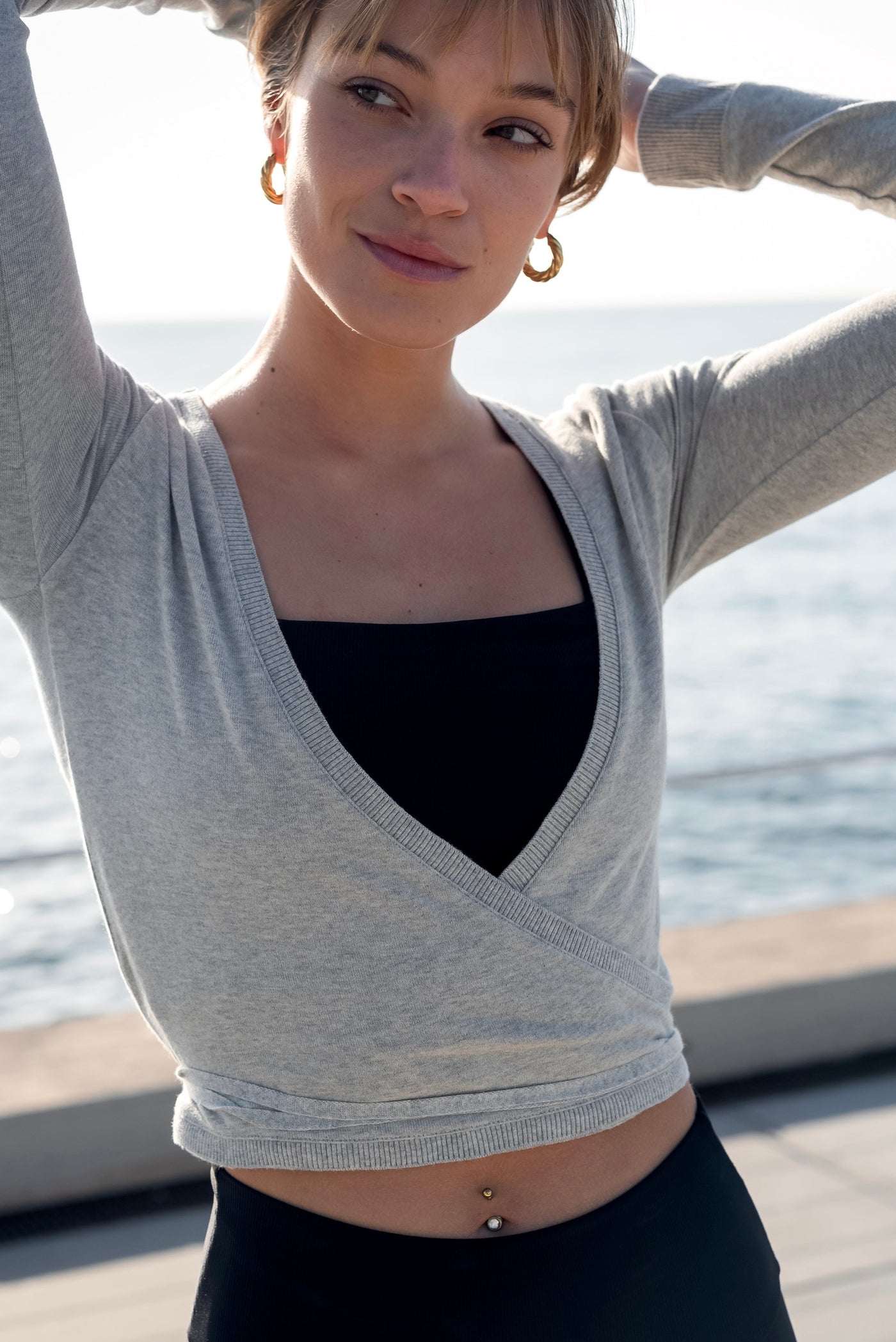 Venus Jacket en Gris-Jackets-Tienda Ropa Leggings Yoga Sostenibles Reciclados Mujer On-line Barcelona Believe Athletics Sustainable Recycled Yoga Clothes