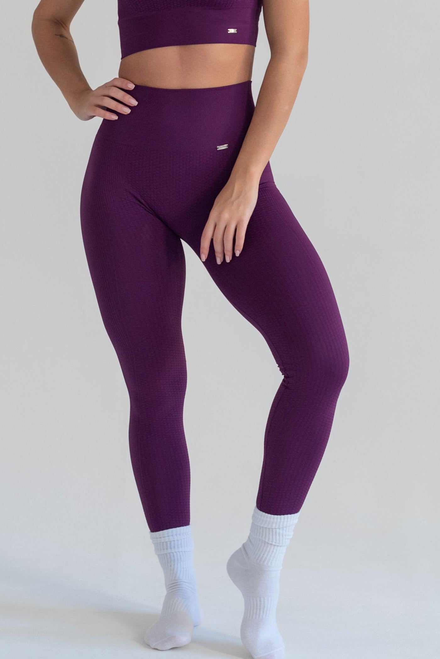 Flow Legging in Burgundy-Long Leggings-Store Clothing Sustainable Recycled Yoga Leggings Women On-line Barcelona Believe Athletics Sustainable Recycled Yoga Clothes