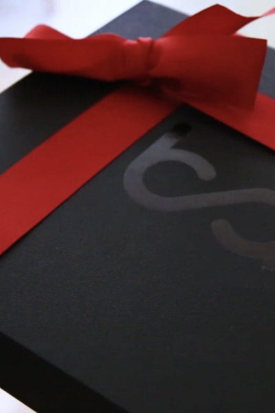 Luxury Gift Box-Tienda Ropa Leggings Yoga Sostenibles Reciclados Mujer On-line Barcelona Believe Athletics Sustainable Recycled Yoga Clothes