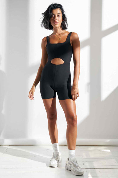 Swanky Jumpsuit en Negro-Jumpsuits-Tienda Ropa Leggings Yoga Sostenibles Reciclados Mujer On-line Barcelona Believe Athletics Sustainable Recycled Yoga Clothes